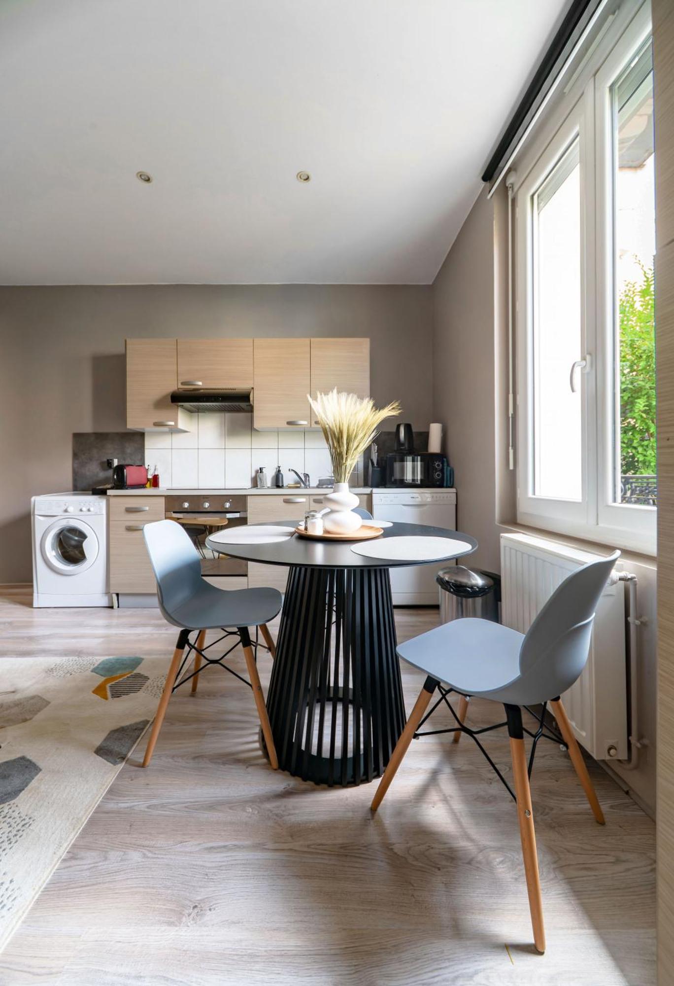 Le Vizier - Appartement Design Avec Parking En Centre Ville Vichy Exterior photo